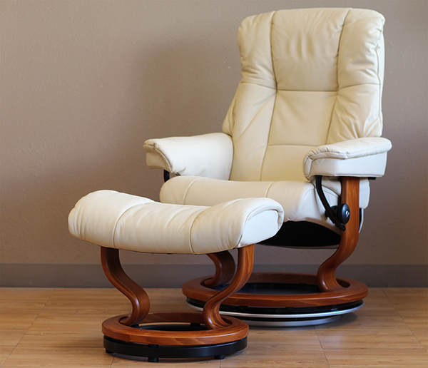 Stressless Mayfair Paloma Kitt Leather Recliner Chair by Ekornes