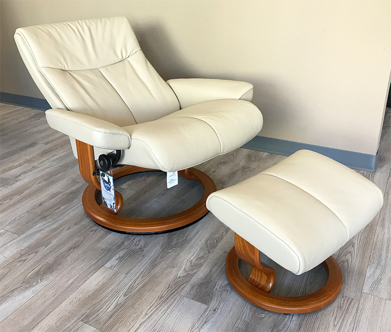 Stressless Live Ekornes Paloma Copper Leather Recliner and Ottoman